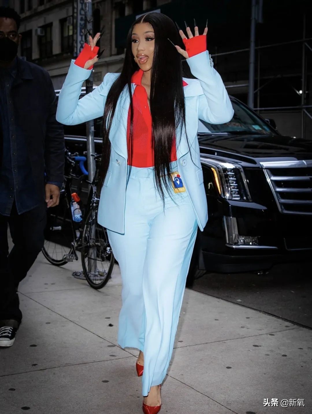 好拽！从贫民窟到顶奢代言人，骂卡戴珊是学人精…