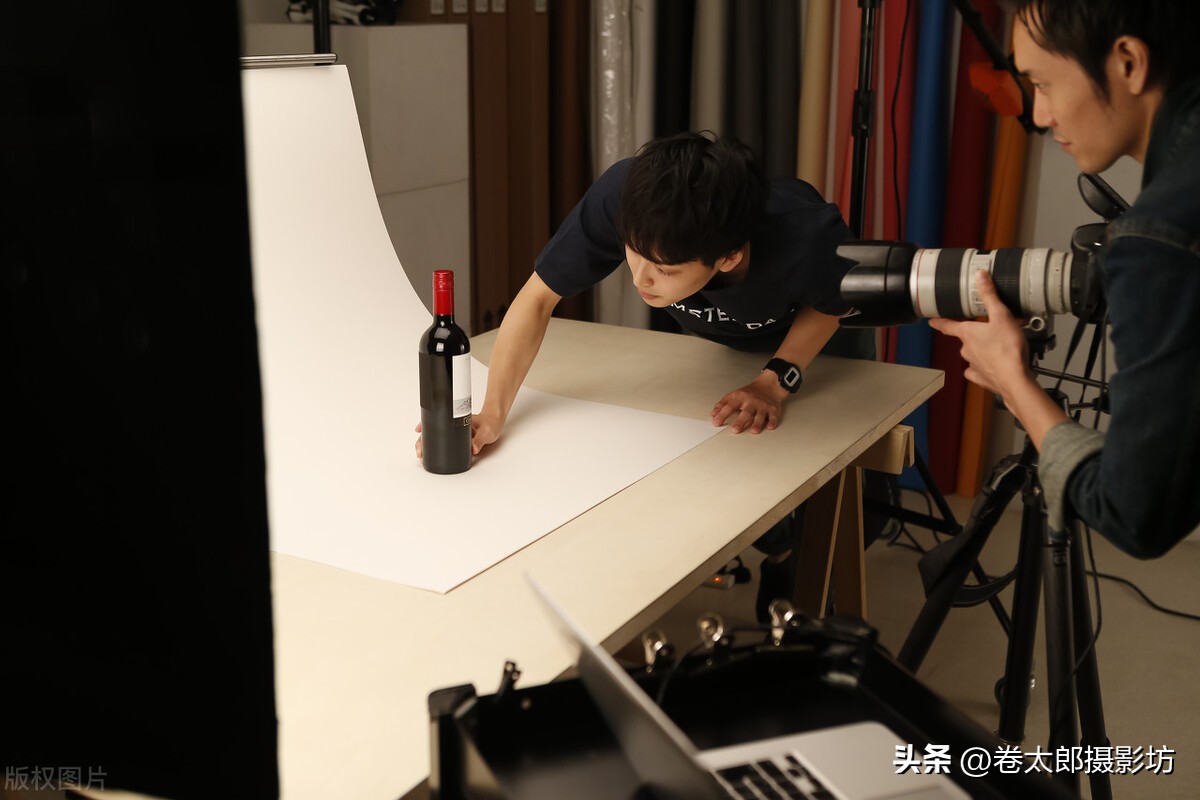 元宵节过完“年”就结束了，该想想2023摄影行业怎么赚钱了