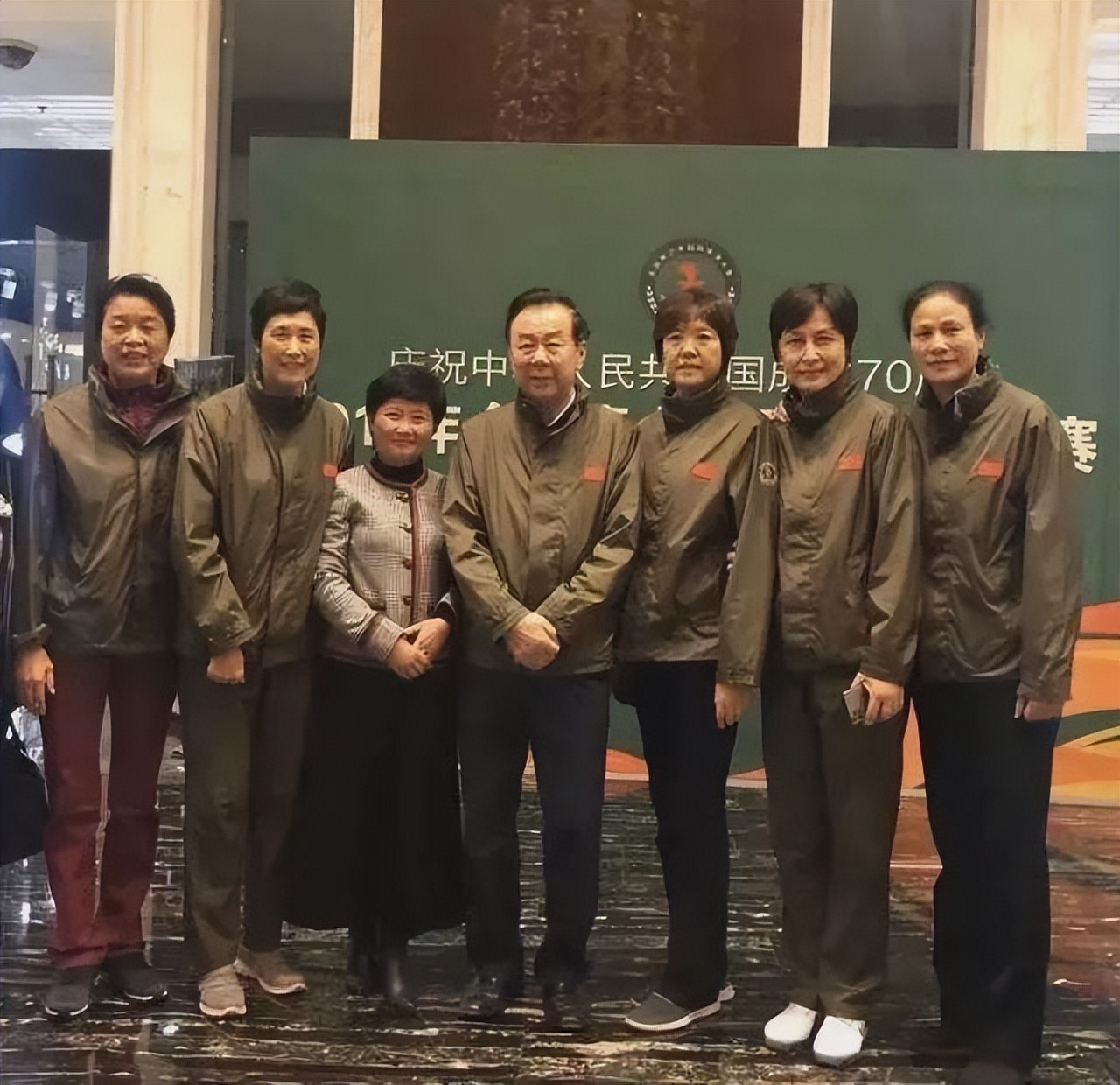 女排功勋袁伟民近况,女排老教练袁伟民的现状