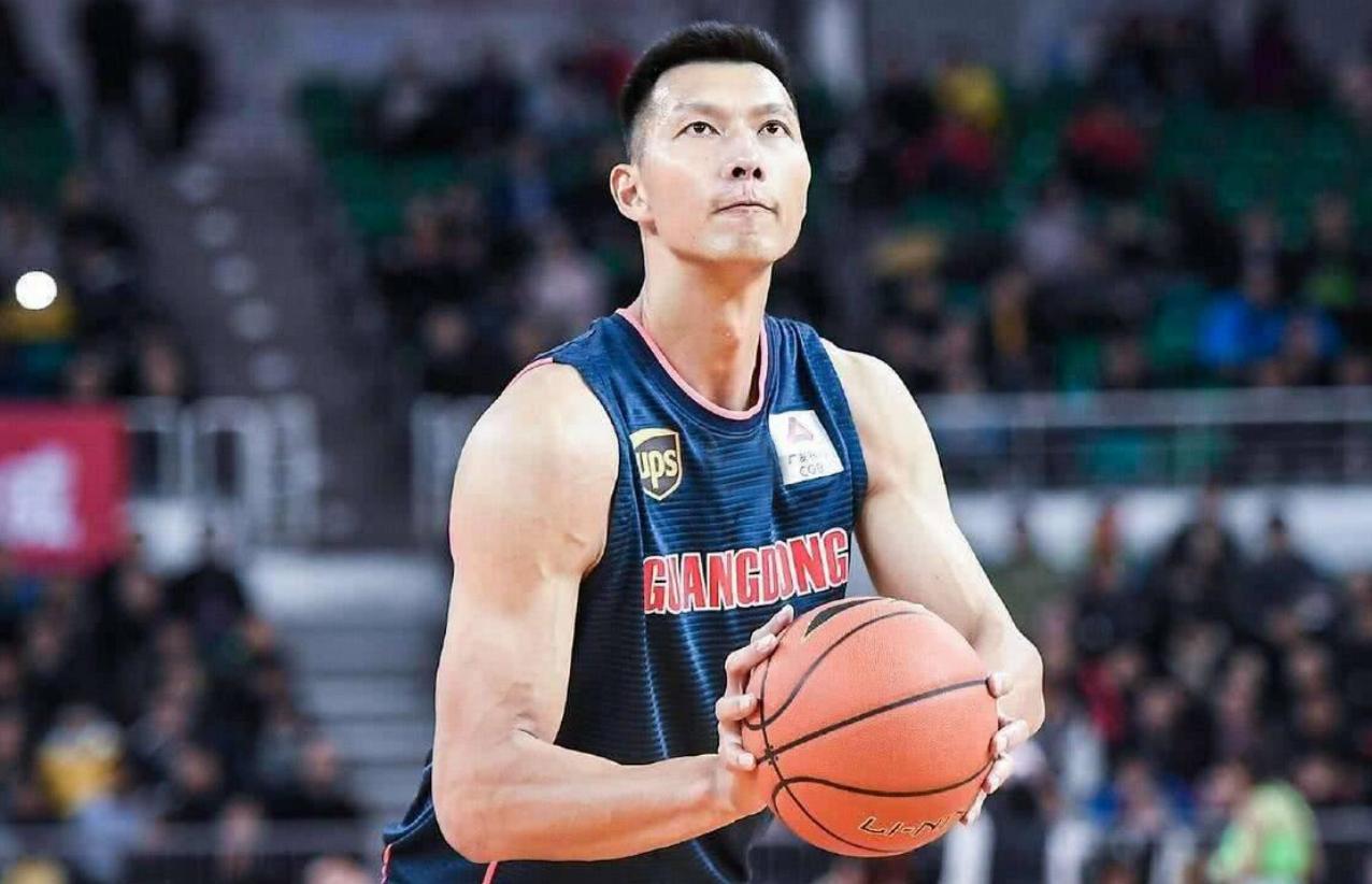 易建联妻子荆灵简历,易建联和荆灵结婚的视频