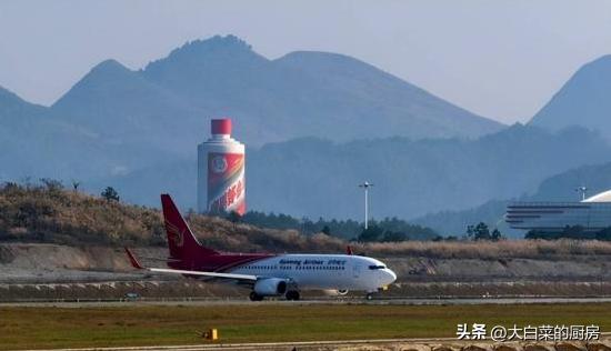 近年来越来越多的日本人到中国,日本国庆假期大量游客涌入