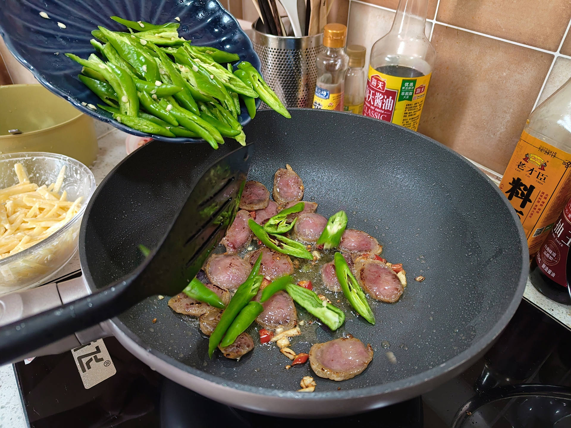 九阳大磨王耐磨不粘炒锅,九阳晶钻大魔王炒锅二代评测