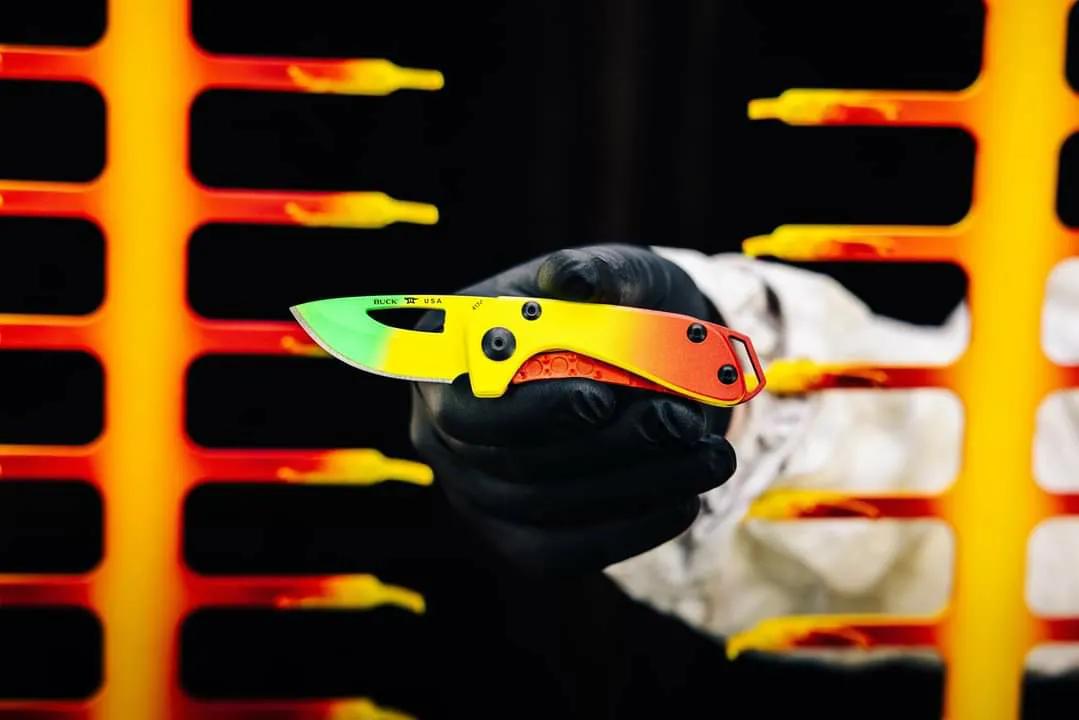 刀圈新闻：巴克的新刀——花里胡哨的“虎皮鹦鹉”小折