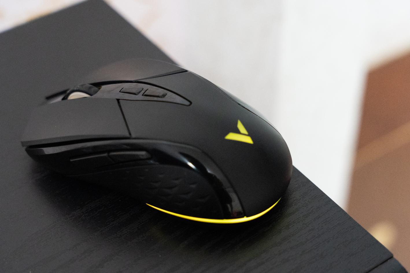 雷柏v30对称式鼠标使用体验,雷柏v30幻彩rgb游戏鼠标详解