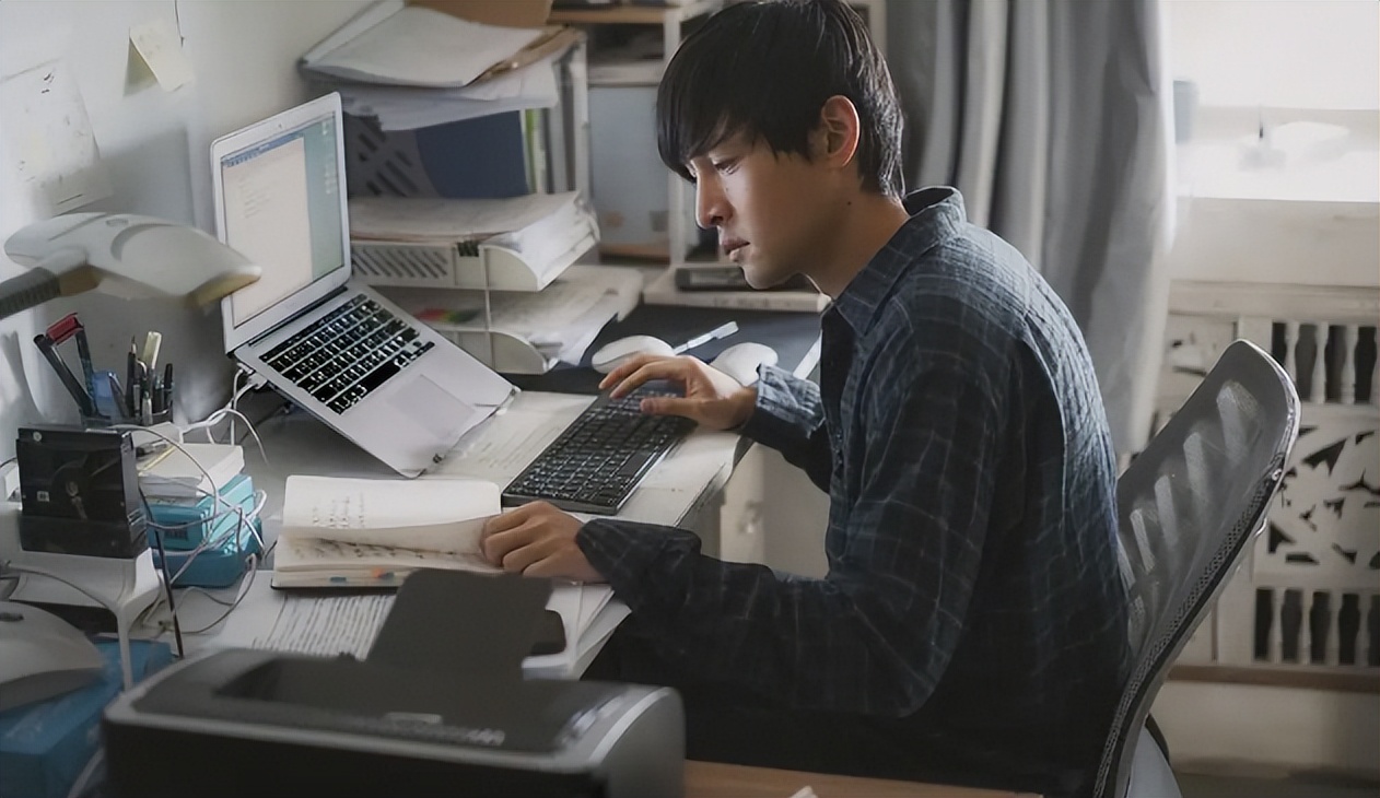 孤注一掷上映封神会掉价吗,孤注一掷提前点映抢封神票房