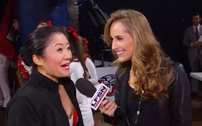 1米53大妈闯NBA爆红！不靠广场舞凭着一绝技表演5分钟日入两万元