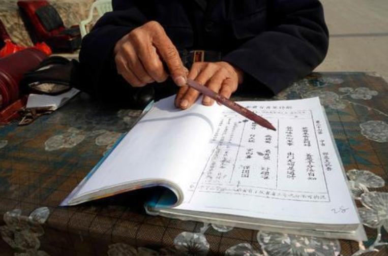 一手断掌代表什么,断掌一根线富贵不相欠啥意思