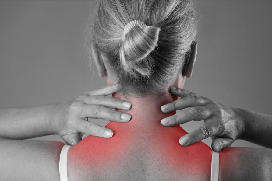 肩背疼痛的中医疗法,宅家久了背部酸痛怎么办