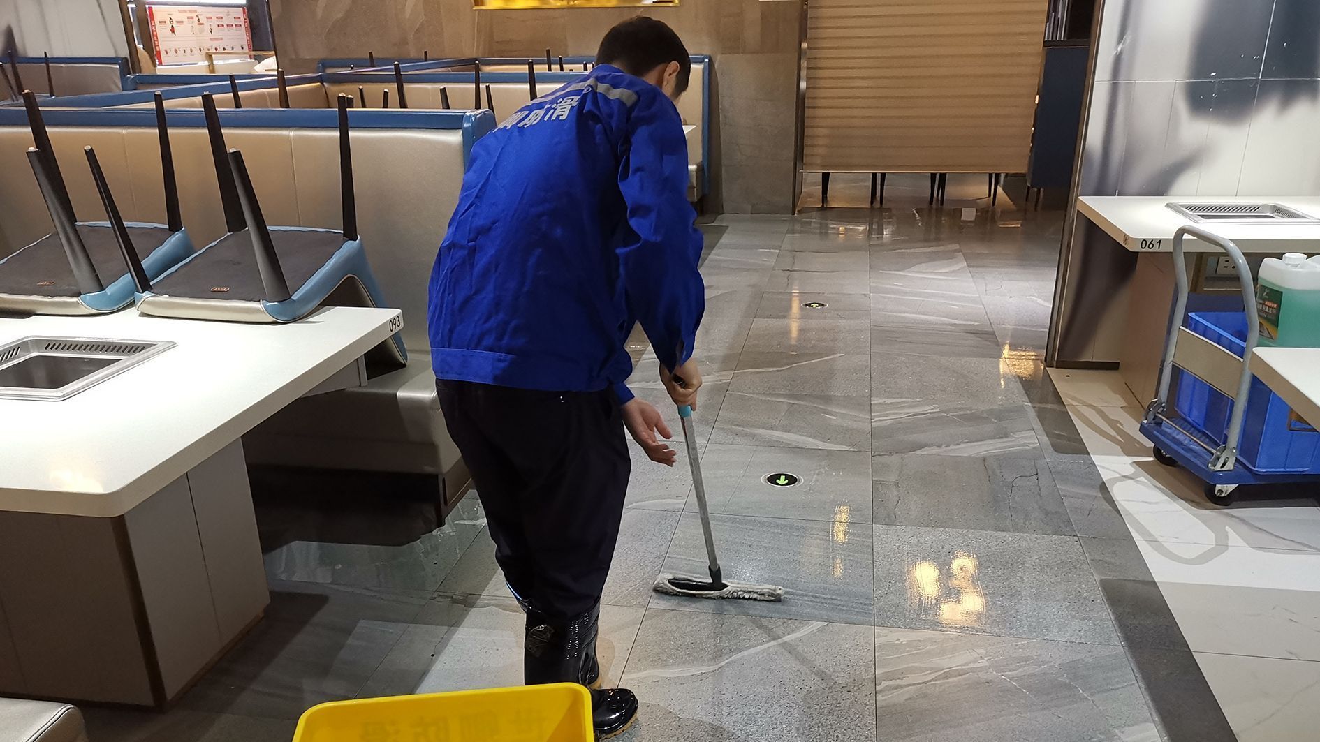 华创防滑和世卿防滑哪个好,上海世卿瓷砖防滑剂