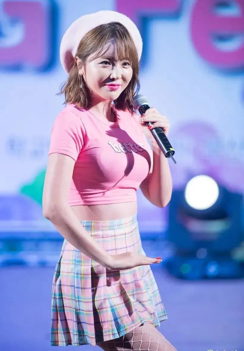 洪真英裸妆照片高清大图,洪真英1080p高清视频