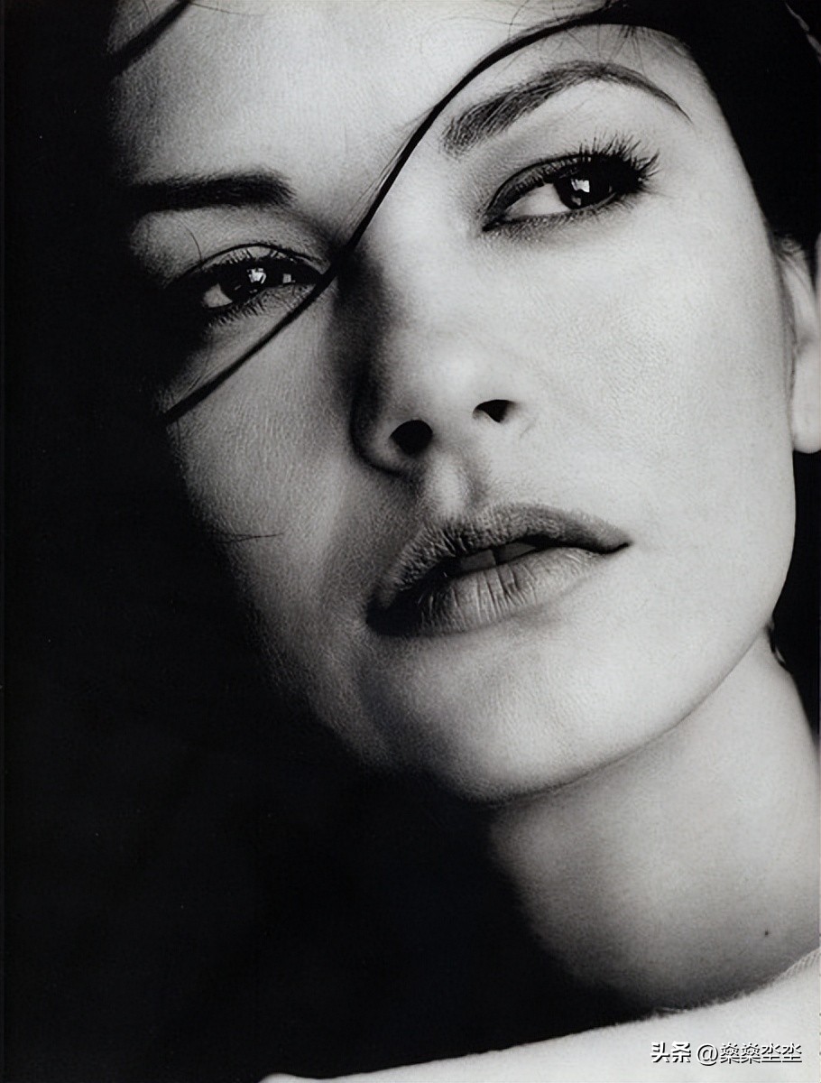 凯瑟琳娜泽塔琼斯绝美剧照,凯瑟琳泽塔琼斯大盗