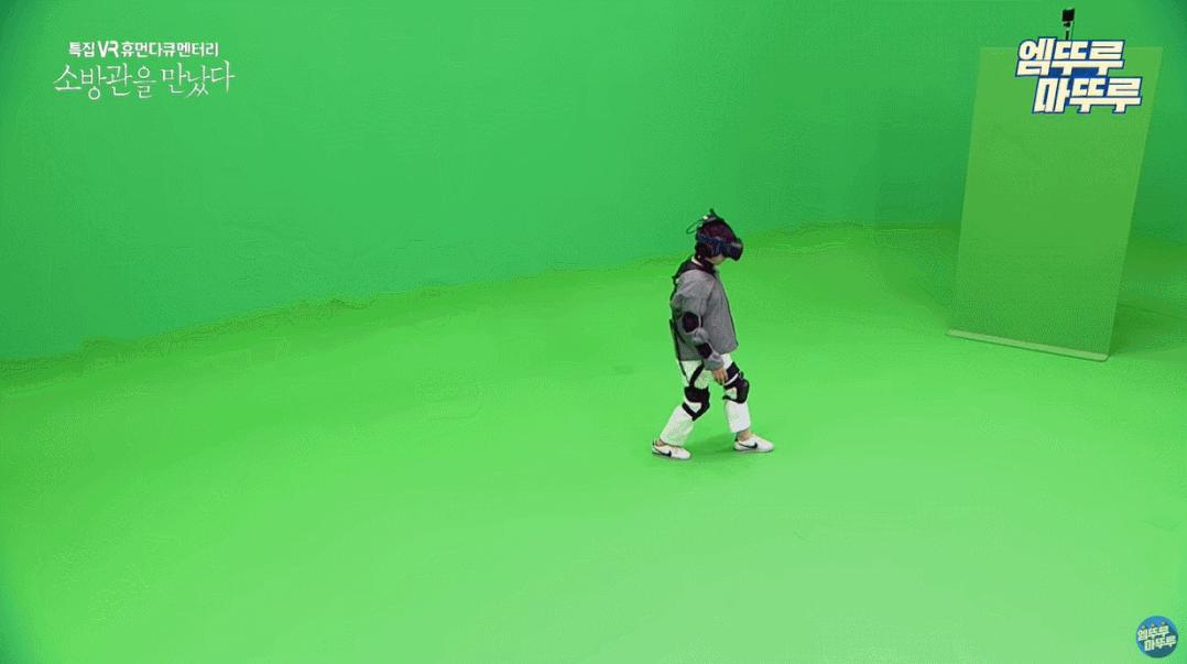 耗资7亿“复活”女儿后，她让患癌去世的母亲重生，惹哭网友：太心酸了