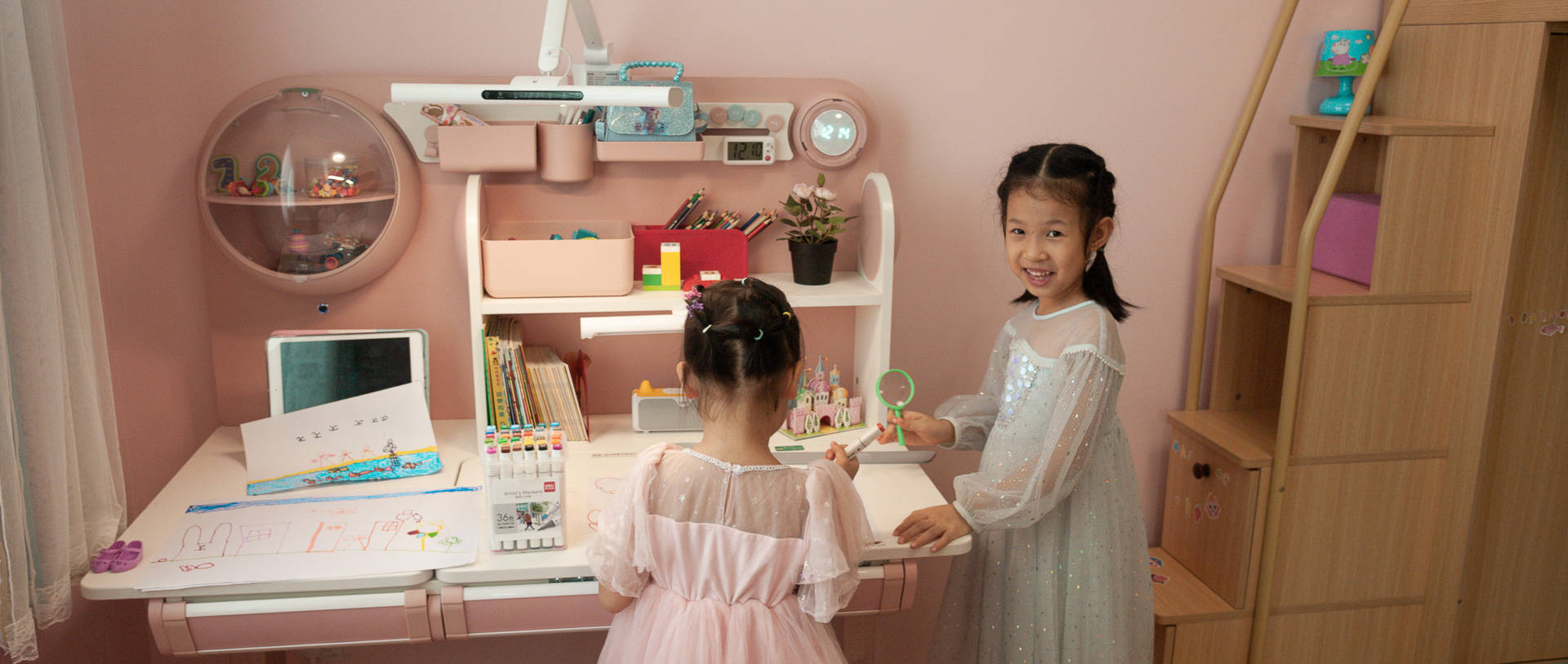 黑白调儿童桌椅——星空号评测帮助孩子养成良好坐姿习惯