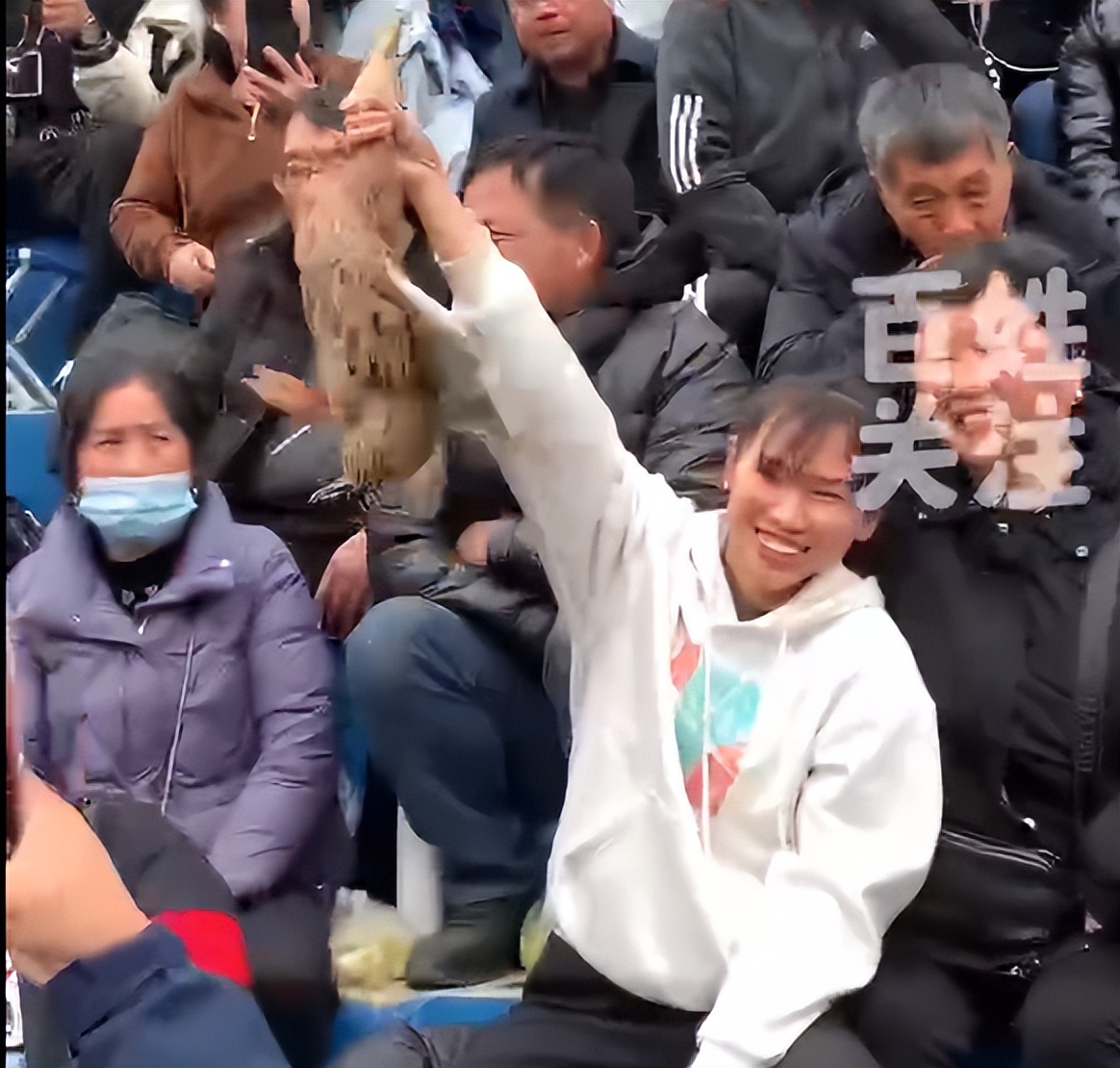 “村BA”在玩一种很新的东西!