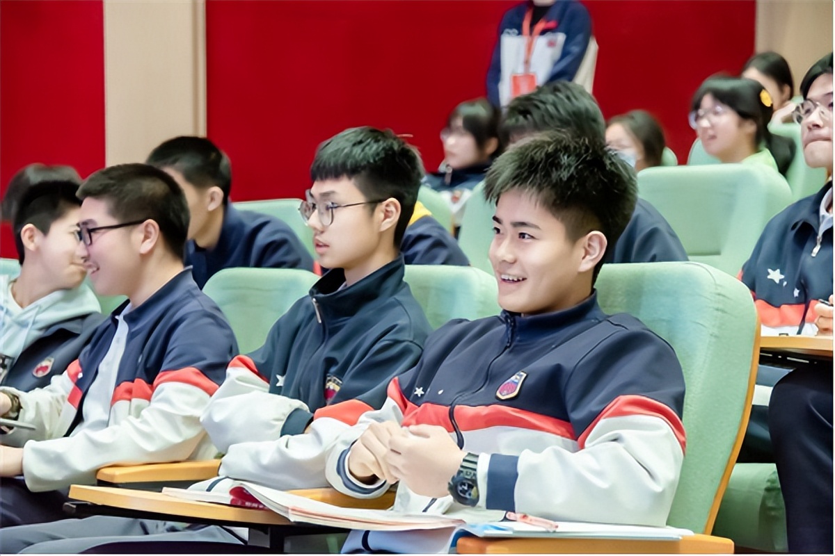 发生矛盾后大大方方解决,发生矛盾先道歉还是先冷静