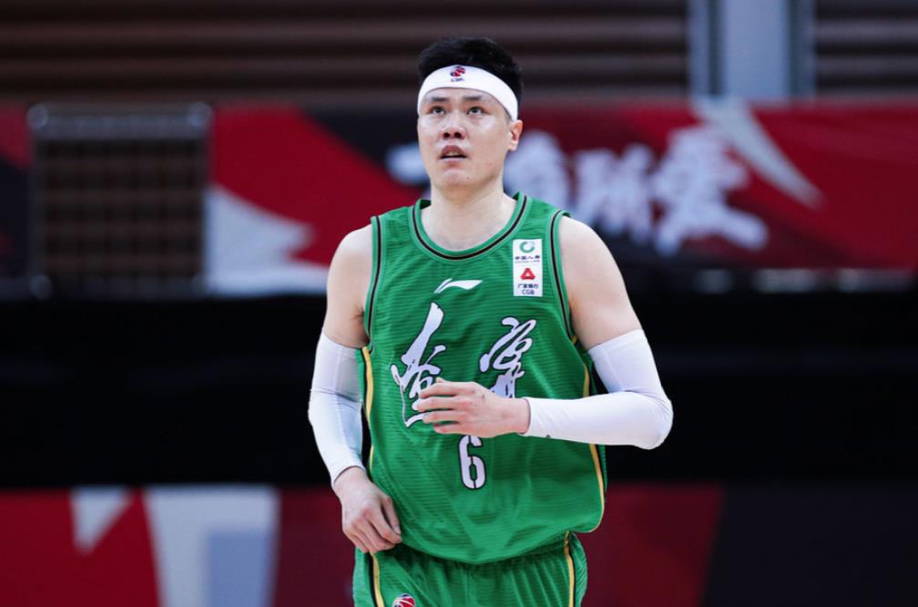 辽篮第一次夺冠杨鸣,辽宁男篮夺冠后杨鸣换主将上场