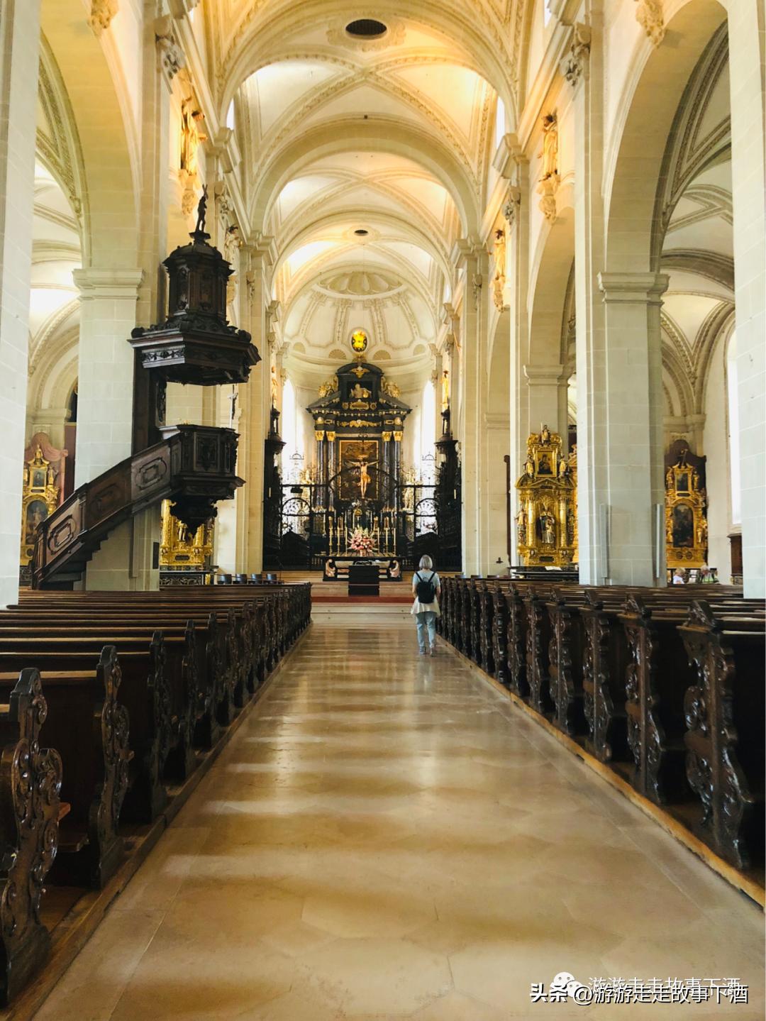 欧洲瑞士旅游线路,卢塞恩金色山口观光火车