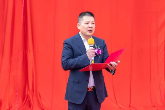 越爱越精彩一起向未来,越爱越精彩演唱