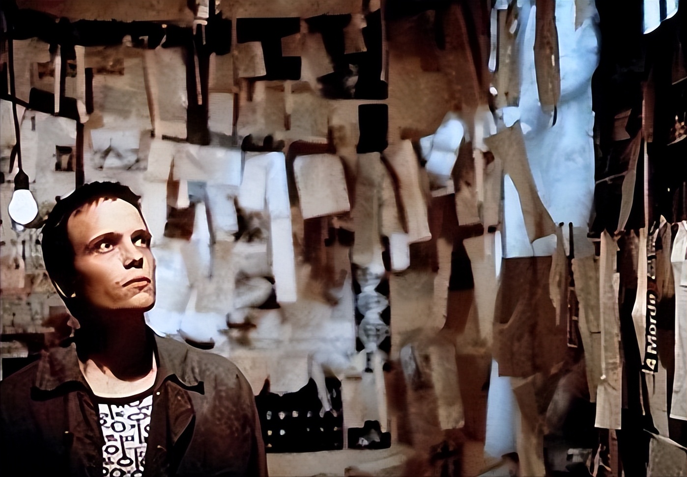 患有失忆症的赫德,与家人失联后,他将何去何从