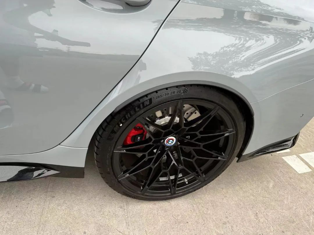 宝马m3磨砂版评测,米其林ps4s和倍耐力p0怎么选