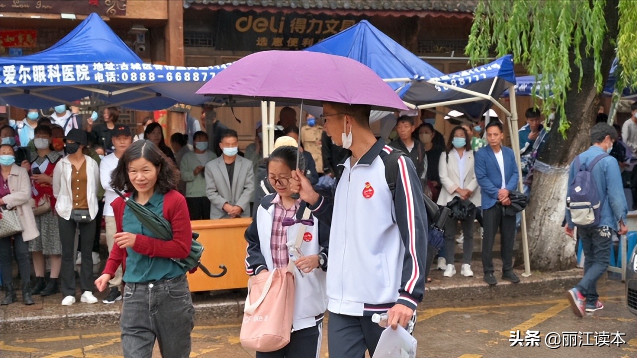 高考直击考场,直击2023高考现场走错考场