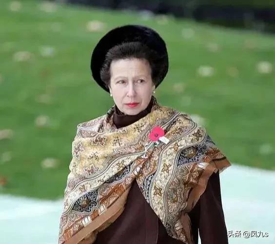 安妮公主性格冷酷,安妮公主穿旗袍比凯特有气质