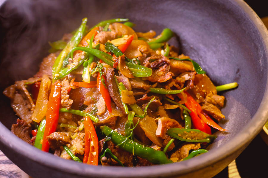 中国舌尖上的贵州美食地方特色菜,来贵州不得不品尝的两道贵州菜