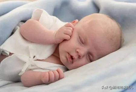 新生儿宝宝护理知识大全书籍,10个新生儿护理小常识