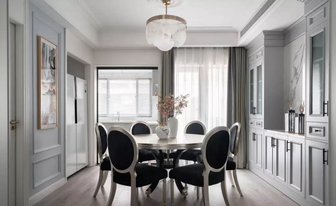 餐厅空间小如何设计好看,开餐厅餐厅面积小如何布置圆桌