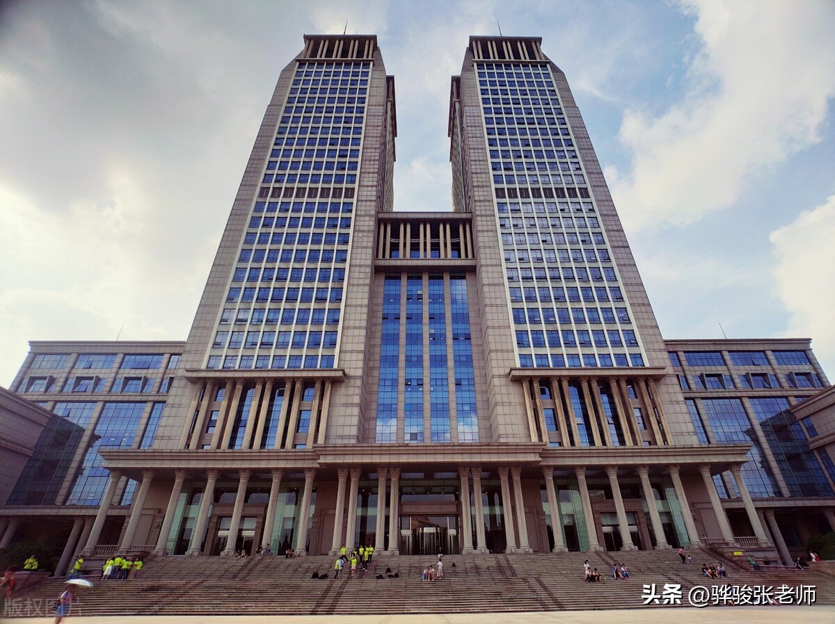 c9哪个学校研究生好考,c9本科跟c9研究生哪个更值得