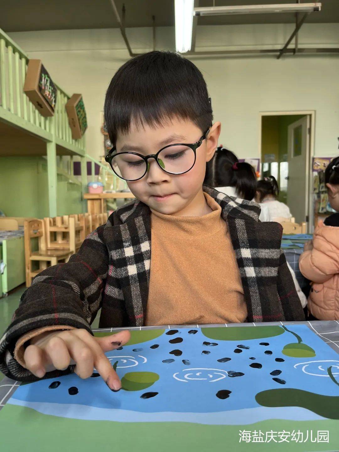 邂逅蝌蚪，感受生命的演变—诺亚舟海盐庆安幼儿园小一班