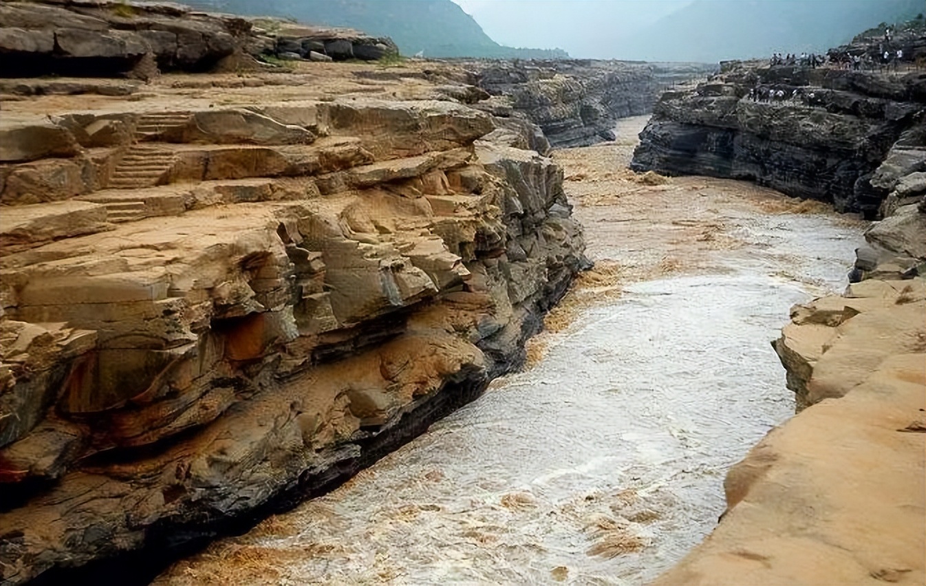 中国为何花大价钱，从国外进口河砂，而不在长江黄河大规模开采砂