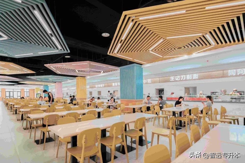 西安科技大学高新学院近两年各专业招录情况分析