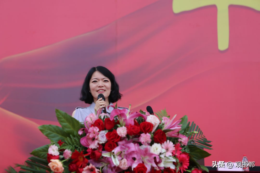 以爱之名育心成长主题活动,成人礼仪式学校举办