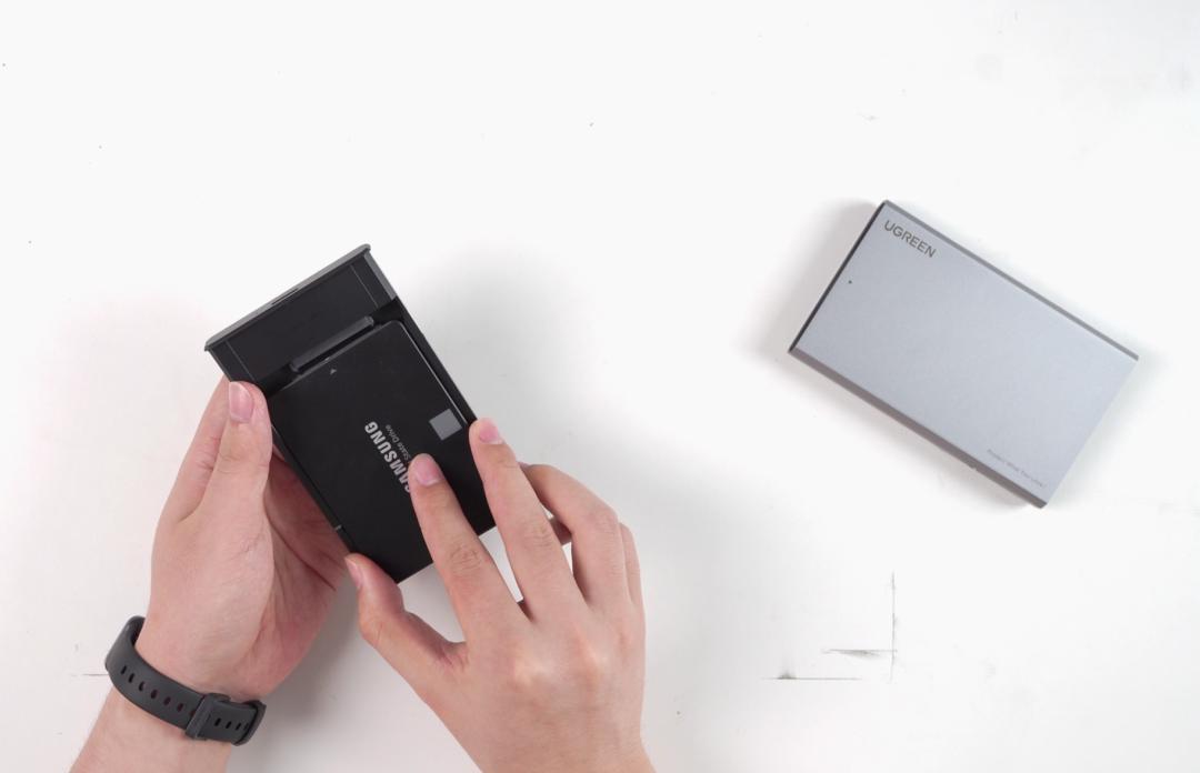 拆卸笔记本电脑的第一件事,别让老电脑吃灰