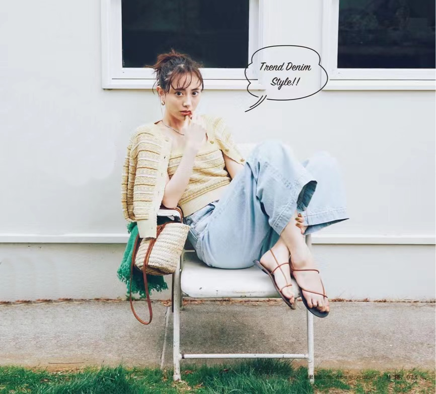 一条牛仔裤解决今夏所有搭配,这才是冬季牛仔裤的穿搭技巧