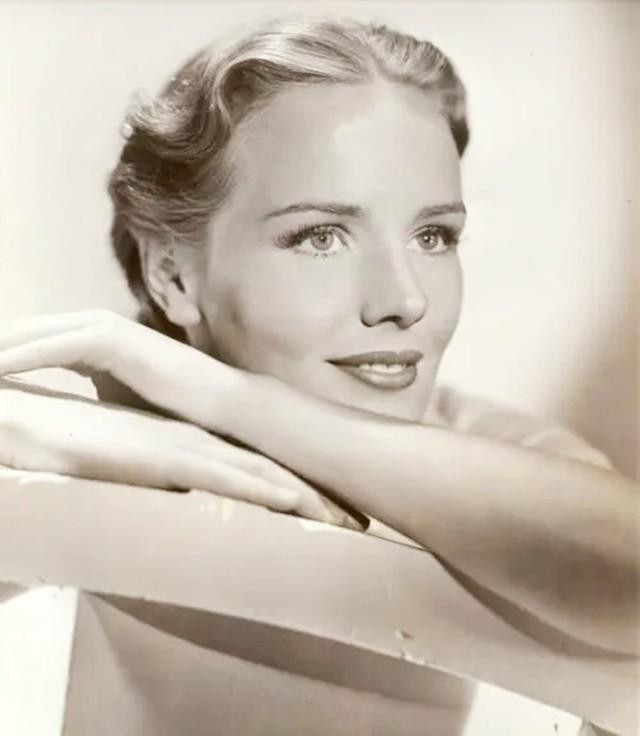 弗兰西斯脑白质被切了以后好了吗,弗朗西斯母亲结局