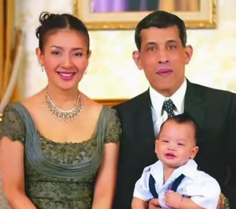 英拉儿子帅气,英拉帅气的儿子