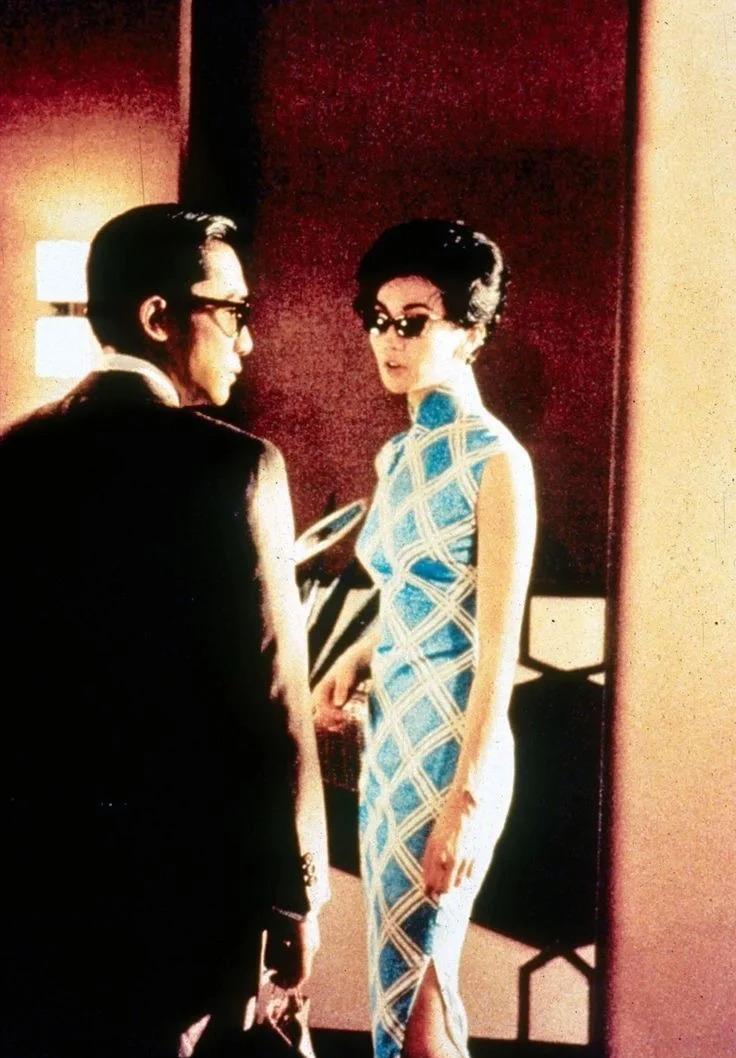 日军罪行照片：攻陷香港后兽性毕露，当场轮番侵犯新婚女明星