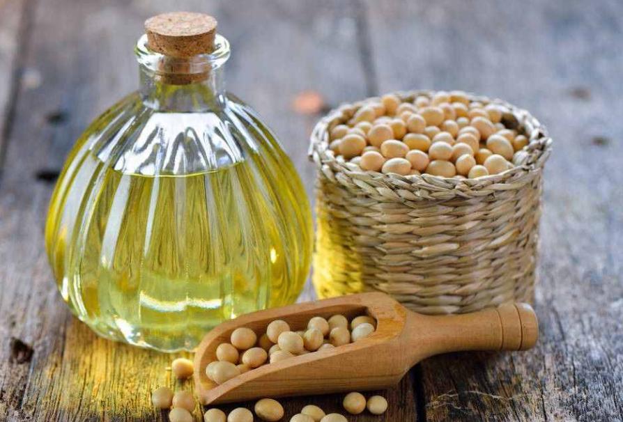 长期吃大豆油的危害有哪些,玉米油大豆油花生油哪个油更健康