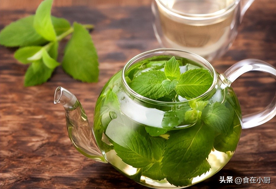 春夏之交，宁可不吃肉，4种“养生茶”不能少，滋养解燥身体好