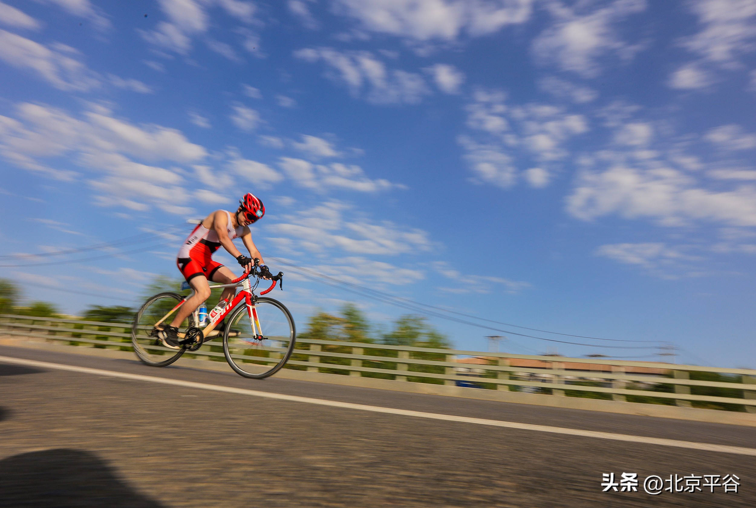 桃醉平谷2022中国·京津冀铁人三项赛暨第二十三届X-BIONIC三夫铁人三项赛在北京金海湖开赛