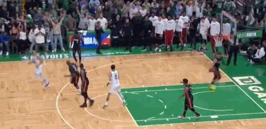 绿军关键战术,东决热火2-0绿军赛后主教练