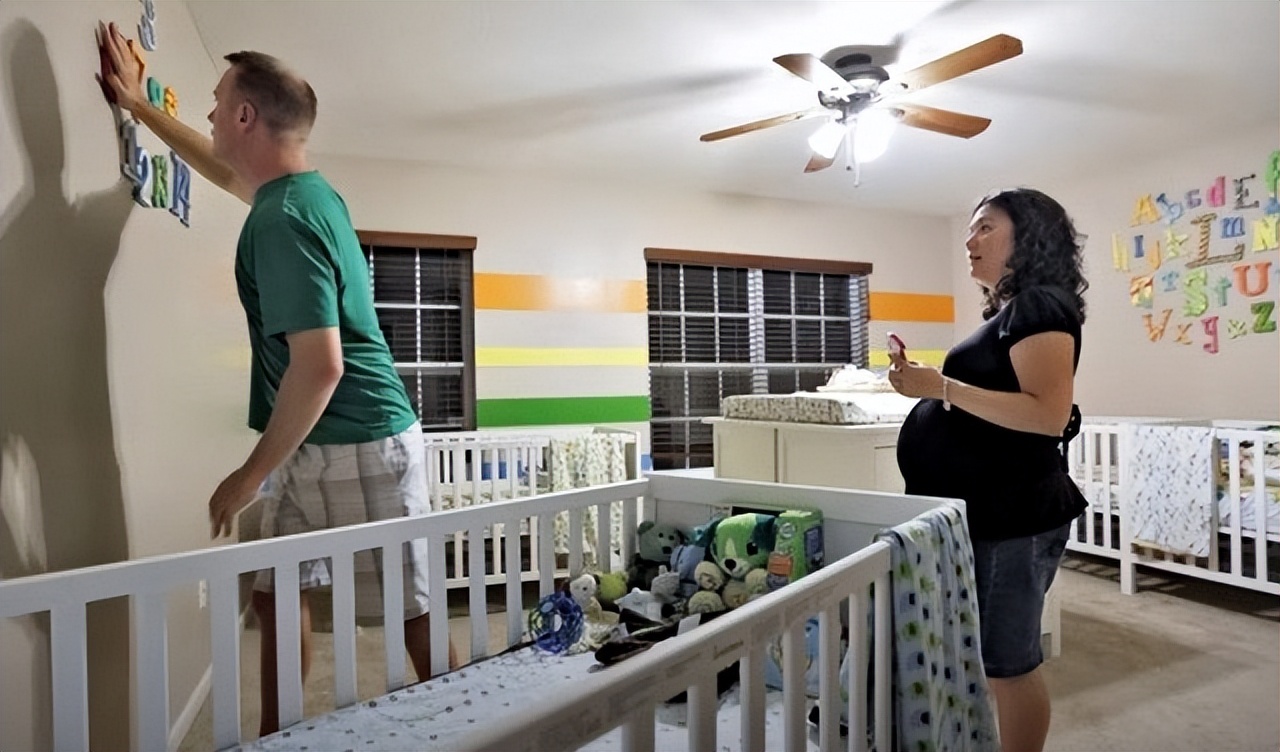 美国一夫妻诞下双胞胎,美国姐妹俩生下双胞胎