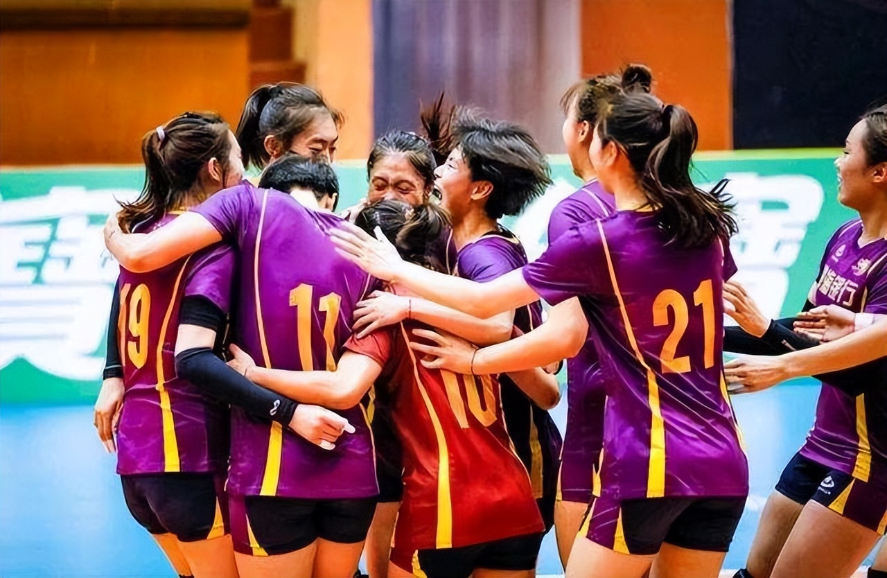 中国女排不敌加拿大蔡斌采访,加拿大女排3-1中国女排蔡斌采访