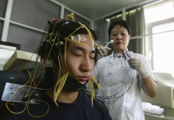 被杨永信电击孩子的父母现状,杨永信电击疗法孩子现状