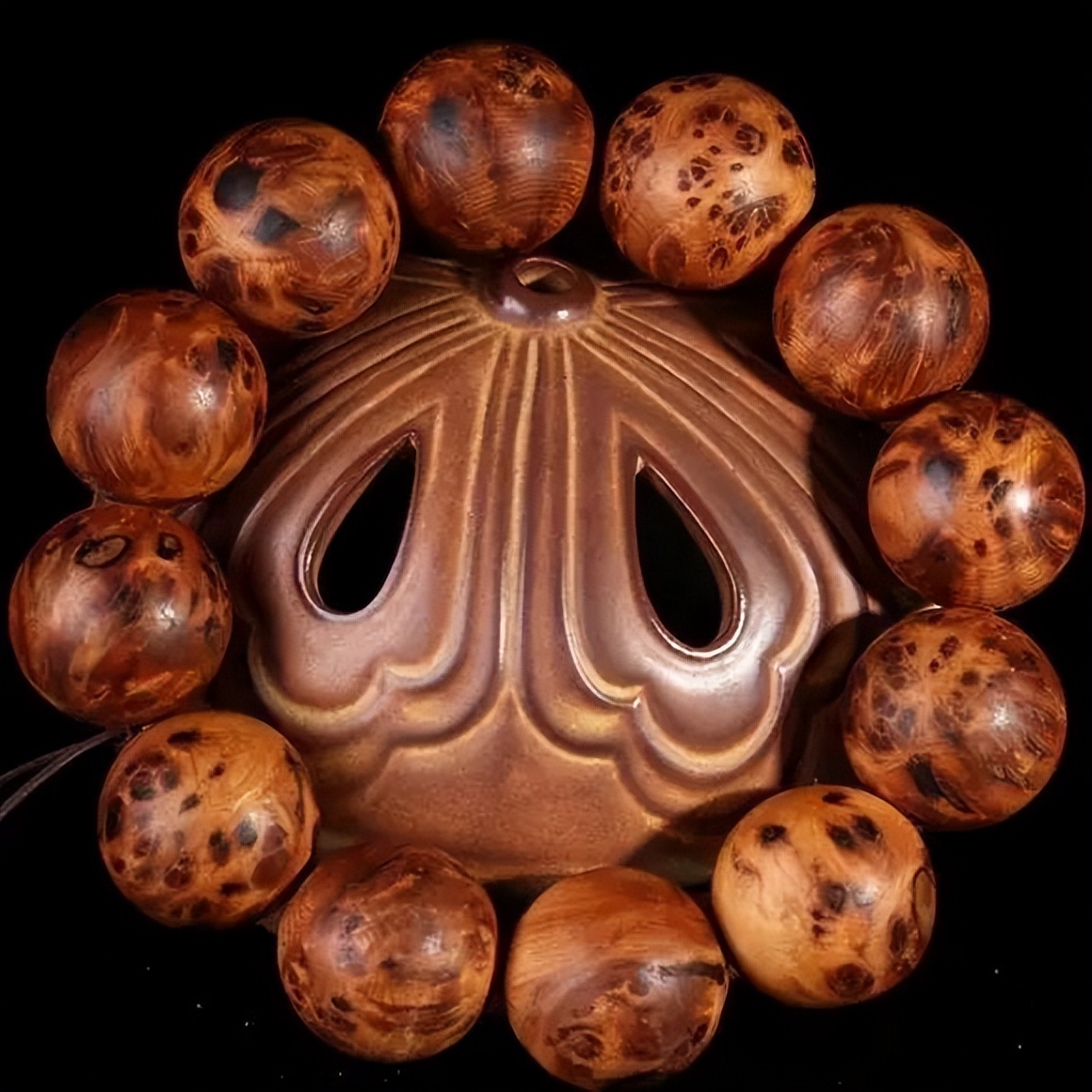 比较具有收藏价值的木质手串,最值得收藏的木质手串有哪些