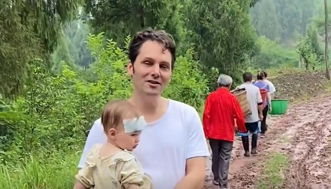 清华硕士美国女婿嫁四川,清华高材生嫁到四川农村