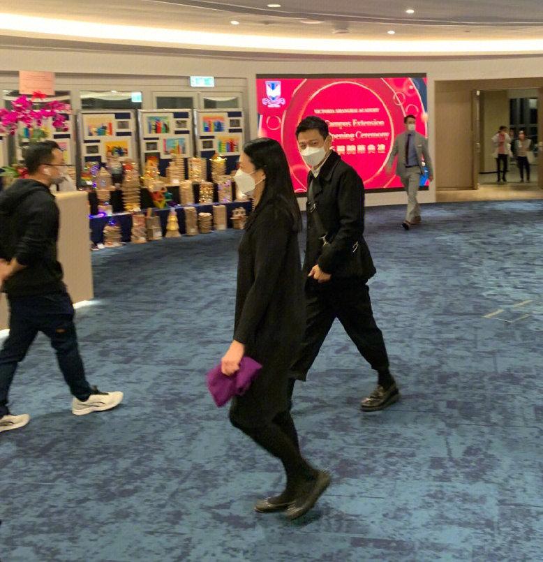 刘德华谈小孩上学,刘德华亲自送女儿上学