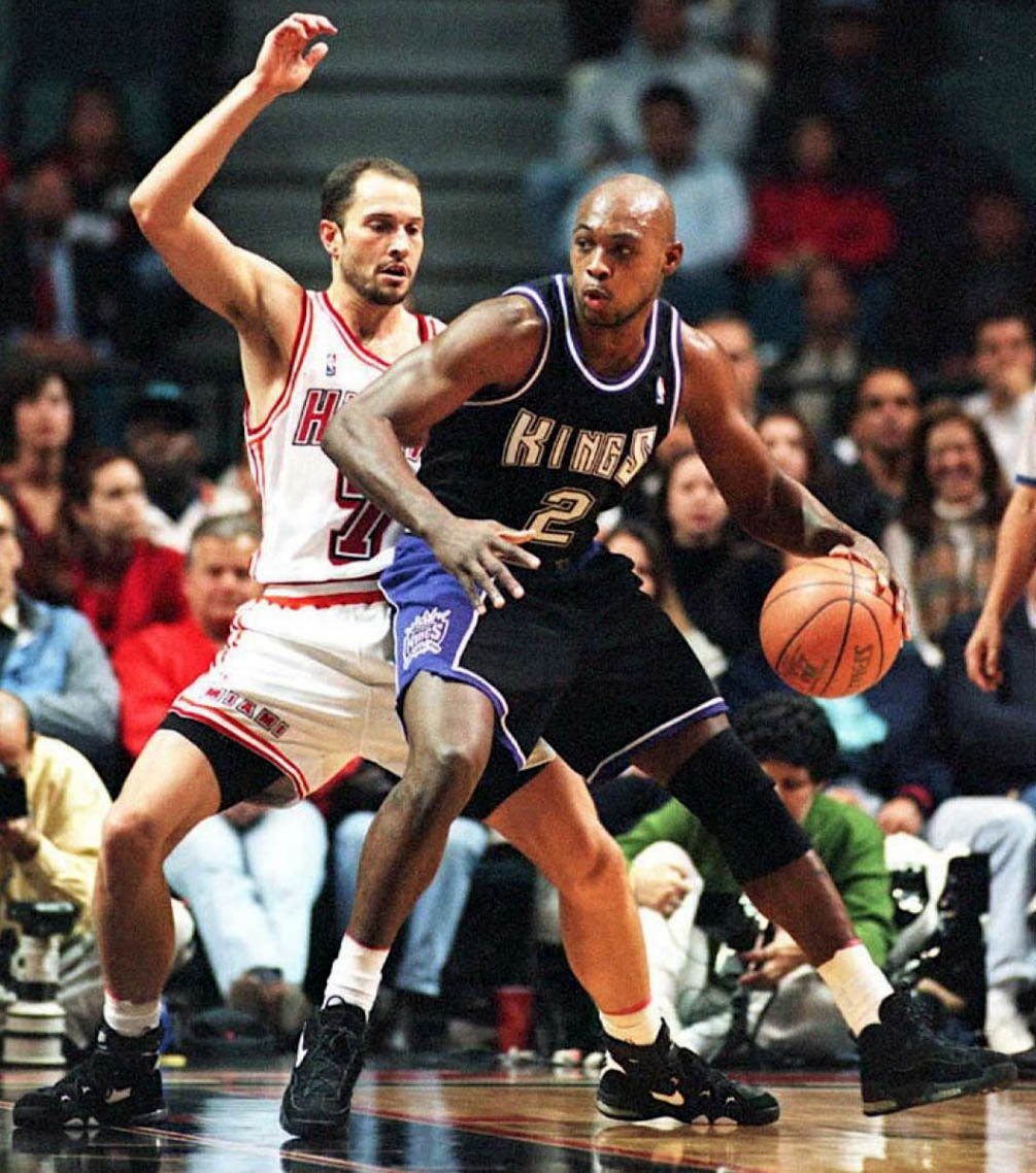 从控卫到中锋的球员,从后卫打到中锋的有谁